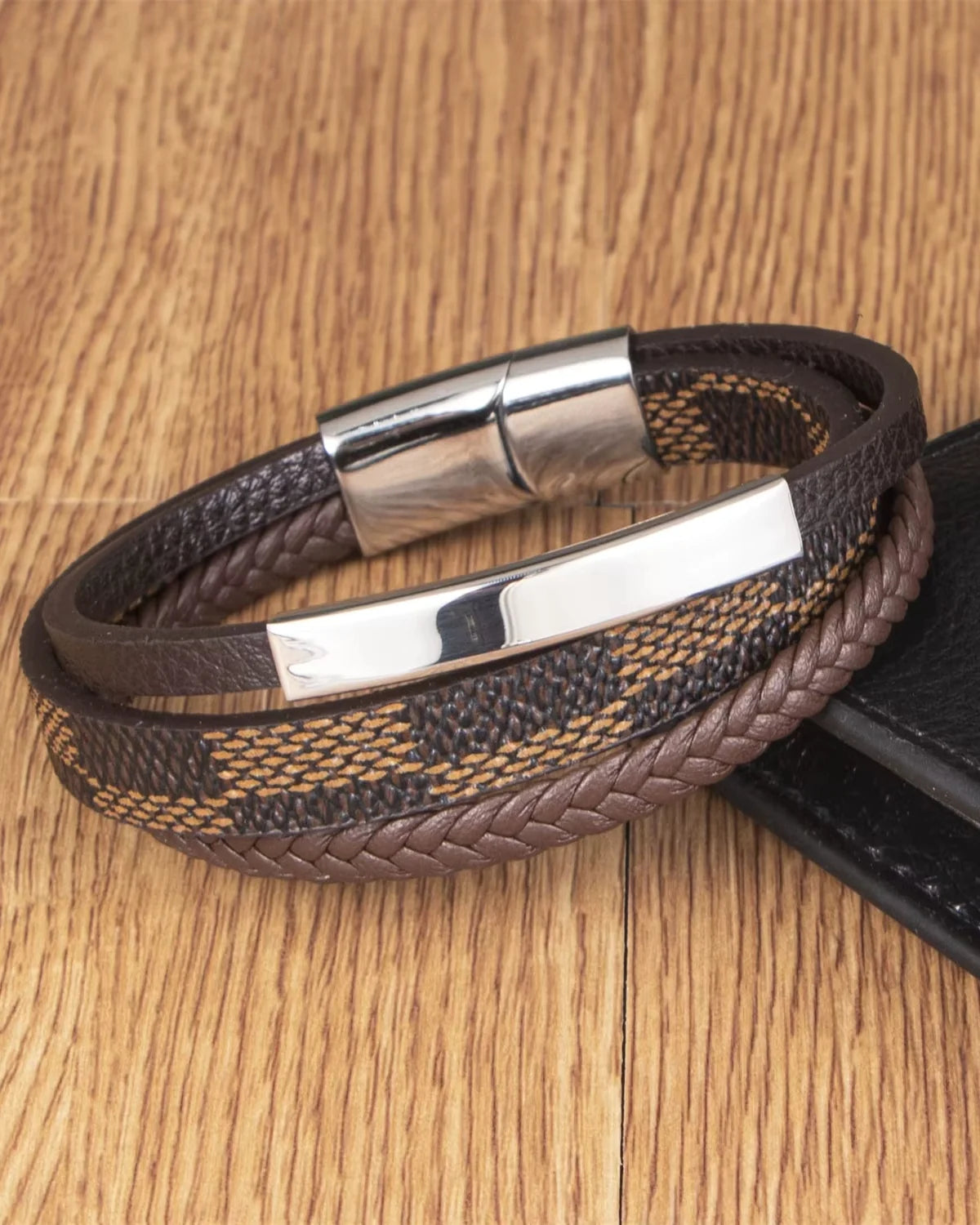 Pulsera de Cuero Patrón Retro